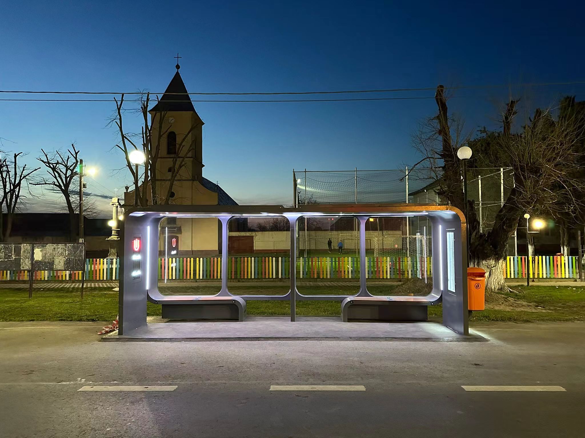 Outdoor Durable Prefabricated Smart Public Bus Stop Shelter